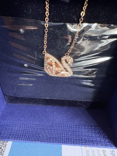 Swarovski facet swan - swarovski,