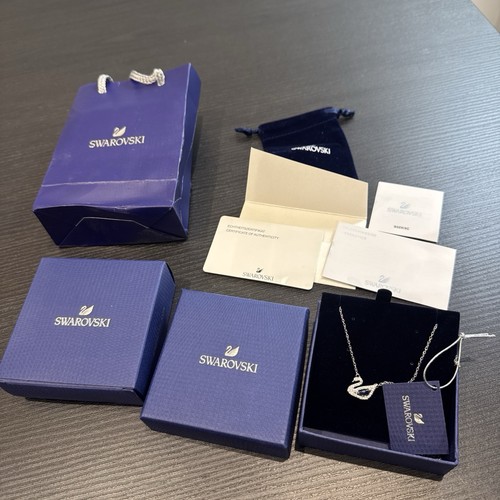 Swarovski dazzling swan - dazzling,